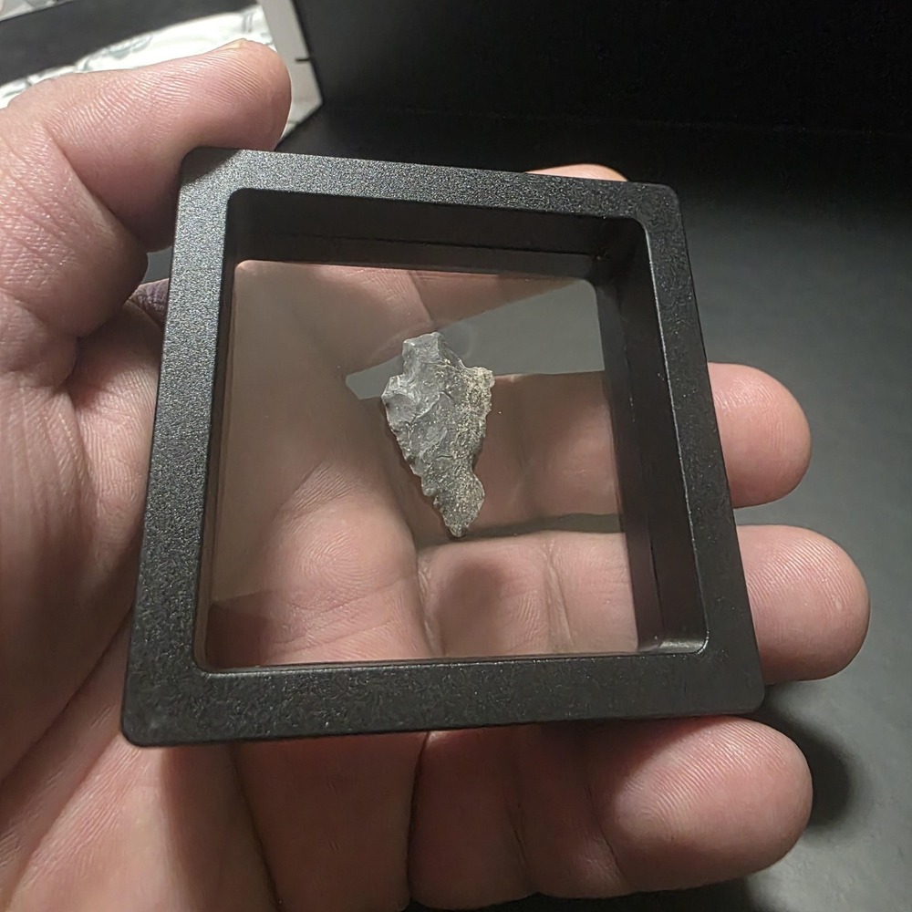 Stone Arrowhead Display Piece – Mexico Origin – Unauthenticated - Picture 3 of 4